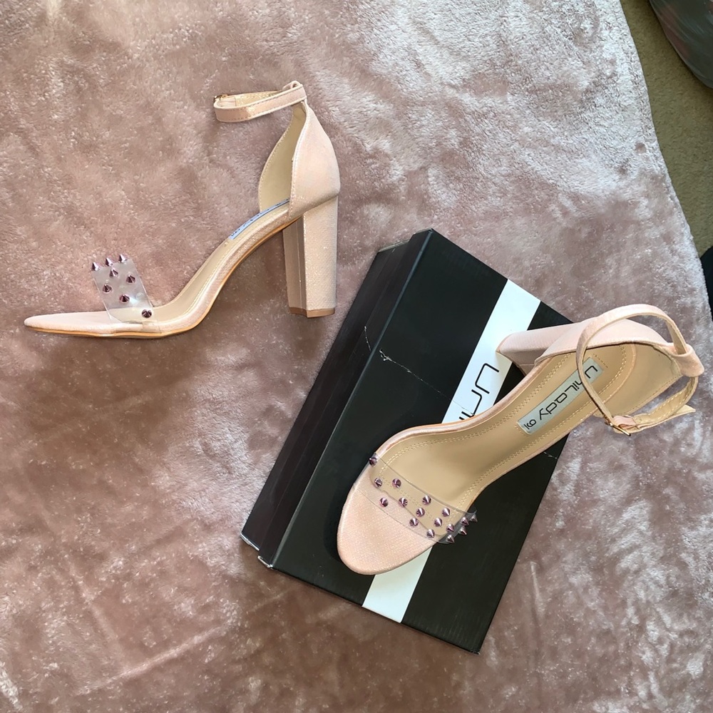 NEW Pink Glitter Heels 🌟